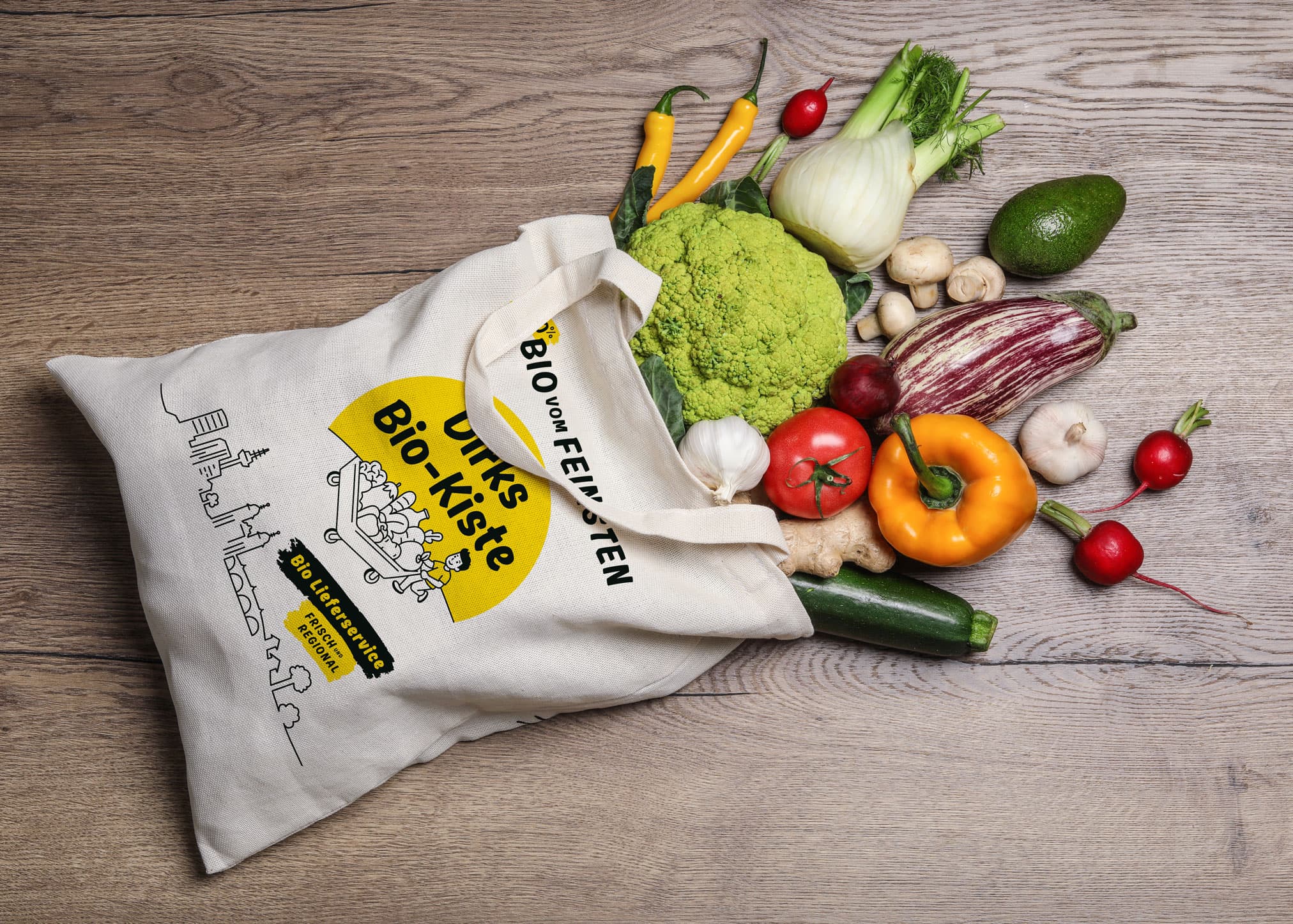 Tote Tasche mit Dirks Bio-Kiste Logo, das die Markenidentität und ihre Werte erfasst.